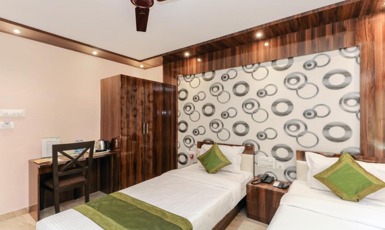 Treebo Trend Imperio Hotel Kolkata Bagian luar foto