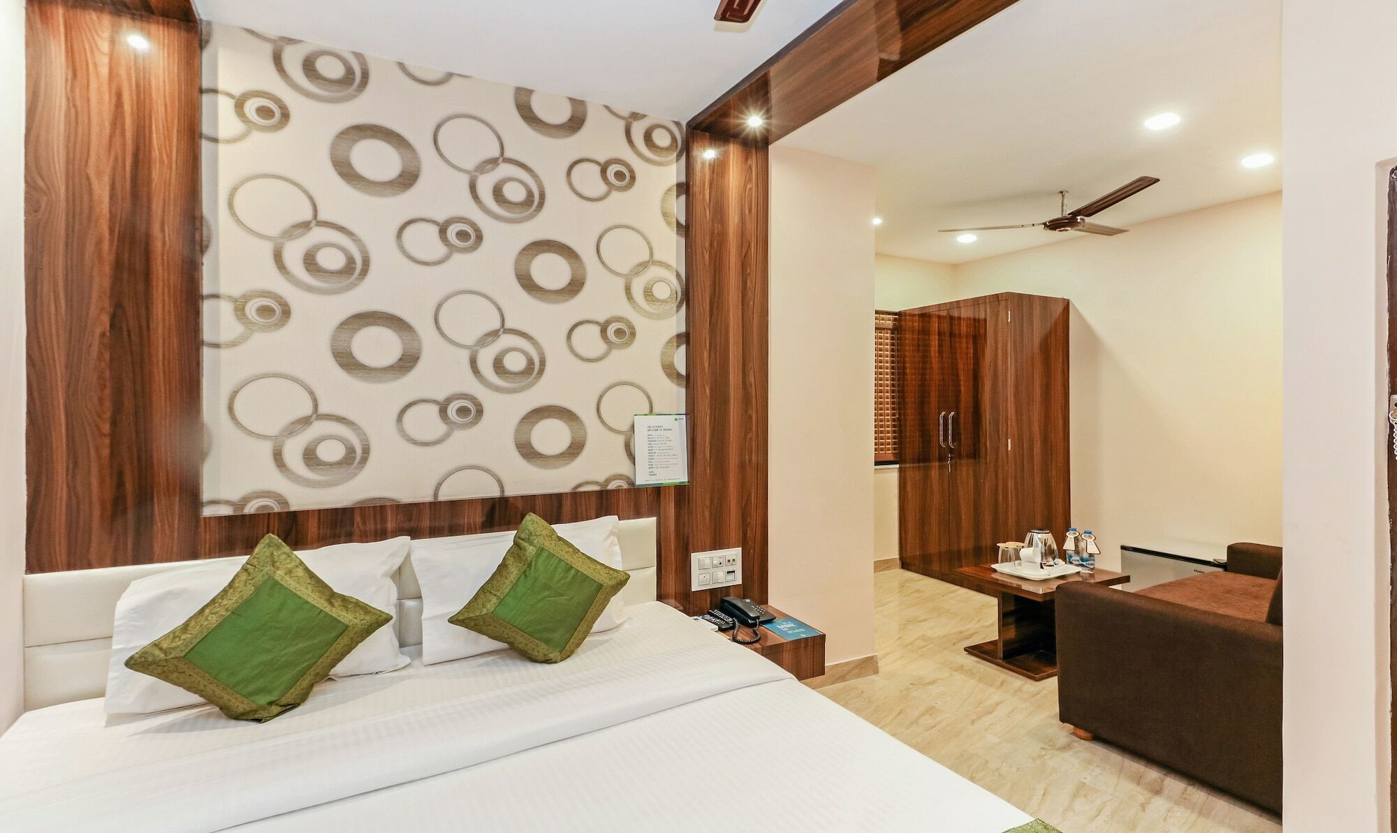 Treebo Trend Imperio Hotel Kolkata Bagian luar foto